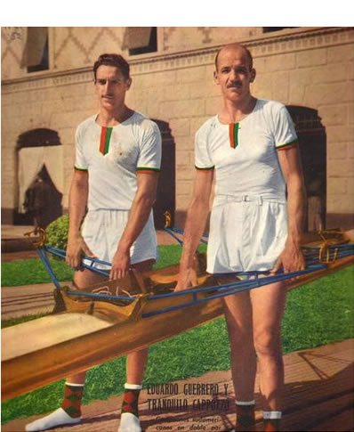 Eduardo Guerrero y Tranquilo Capozzo, luego de obtener la medalla de oro en los Juegos Olímpicos de Helsinki en 1952.