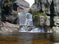 Cascada en cerro Champaqui en Córdoba