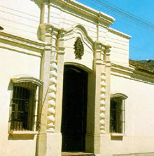 frente de Casa de Tucumán