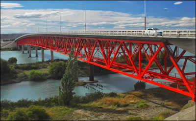 Puente sobre el Rio Santa Cruz  a isla Pavon - turismo en santa cruz