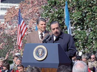 Conferencia de prensa entre Raúl Alfonsín y Ronald Reagan