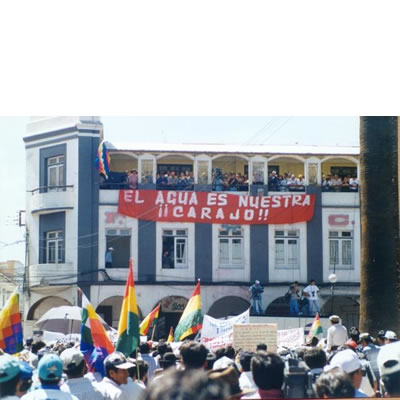 Crisis  por la privatización del servicio de agua en Bolivia