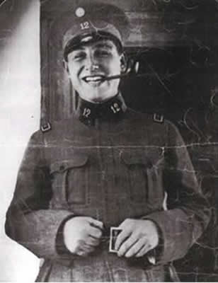 Teniente Juan Domingo Perón en la forestal en 1919