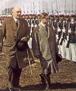 Príncipe de Gales y Marcelo T de Alvear en el colegio militar
